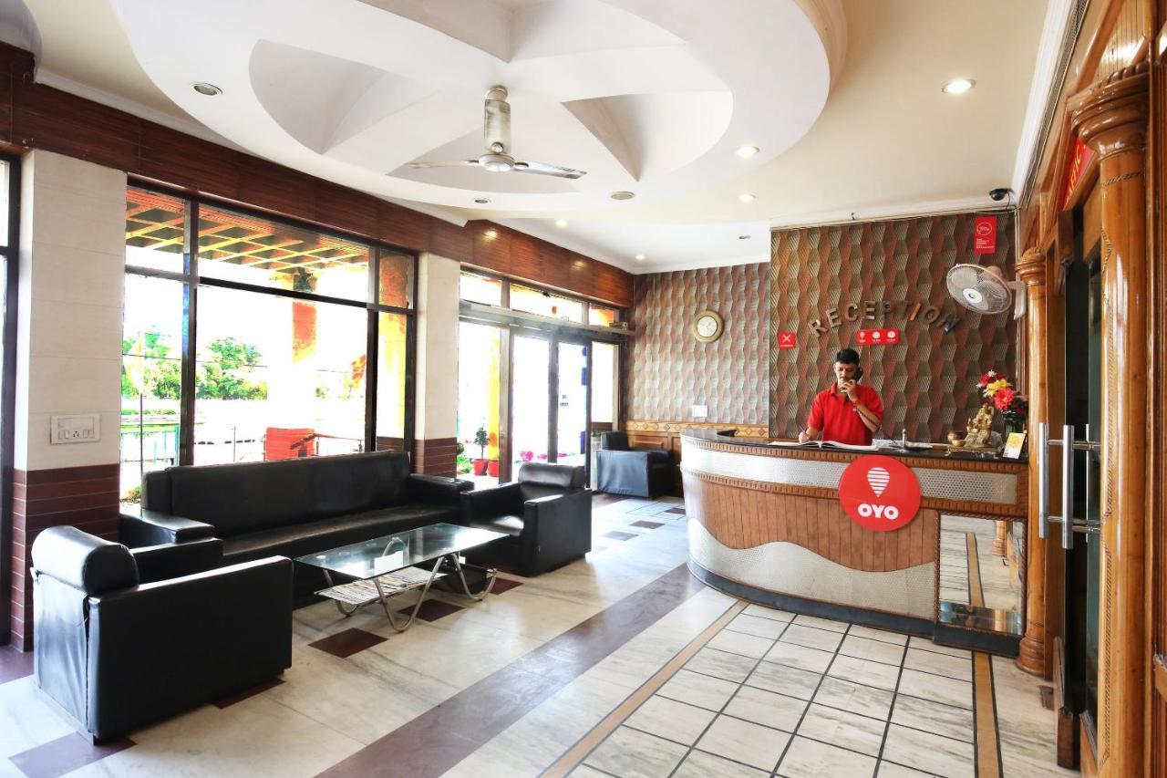 Capital O 10990 Hotel Gobind Regency Zirakpur Luaran gambar