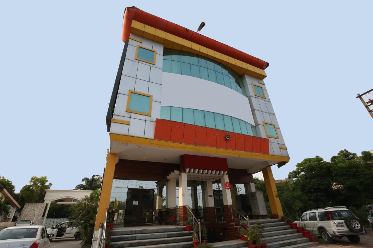 Capital O 10990 Hotel Gobind Regency Zirakpur Luaran gambar