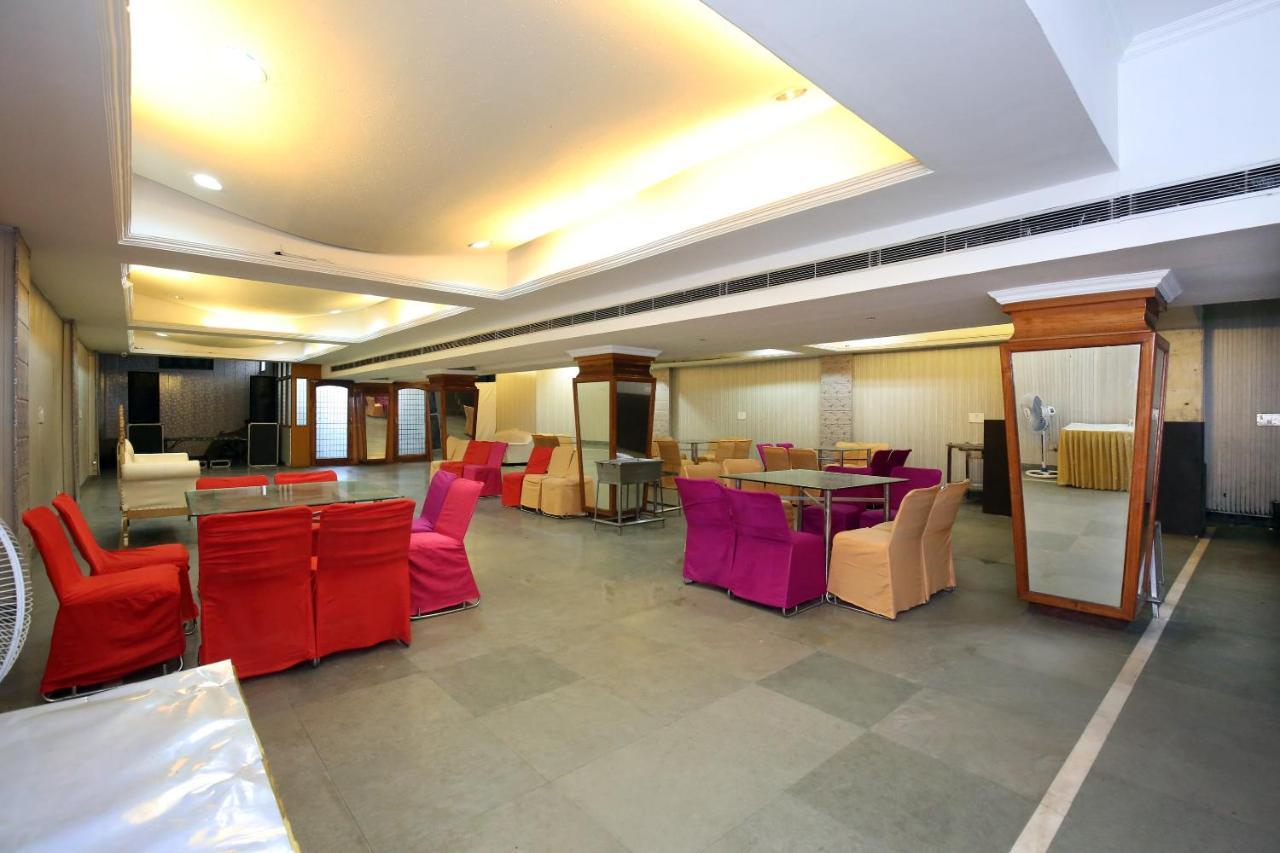 Capital O 10990 Hotel Gobind Regency Zirakpur Luaran gambar